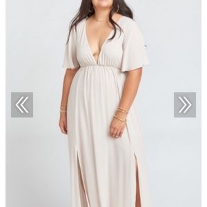 Show Me Your Mumu-Faye Flutter Maxi Dress